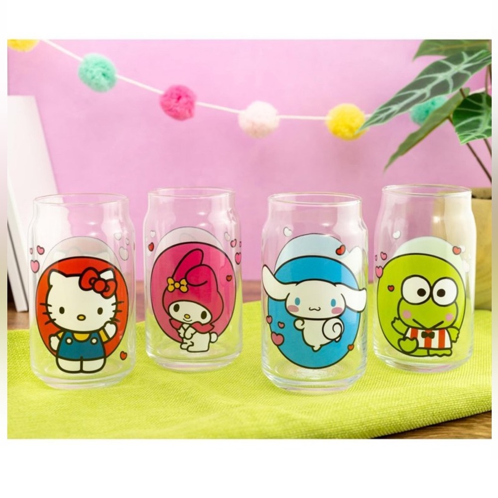 Hello Kitty Glassware 4 - 16 oz Set NEW